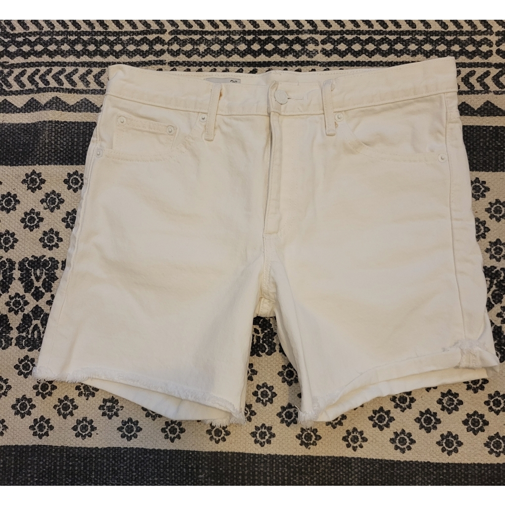 Womens Gap sexy boyfriend shorts size 26 white color